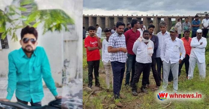  चाचा के अवशेषों को ठिकाने लगाने के दौरान युवा भतीजा नदी में बह गया;  परिवार कुछ नहीं कर सका 
