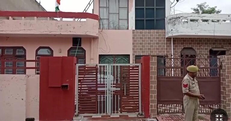  चौंका देने वाला!  घर का दरवाजा खोलते ही सामने 6 लाशें दिखाई दीं, मां समेत 3 बच्चे भी चले गए...क्या हुआ? 
