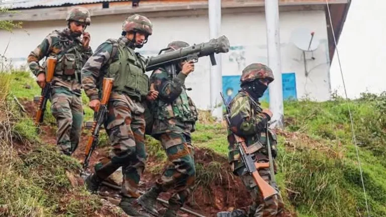 कठुआ में मुठभेड़, दो जवान घायल