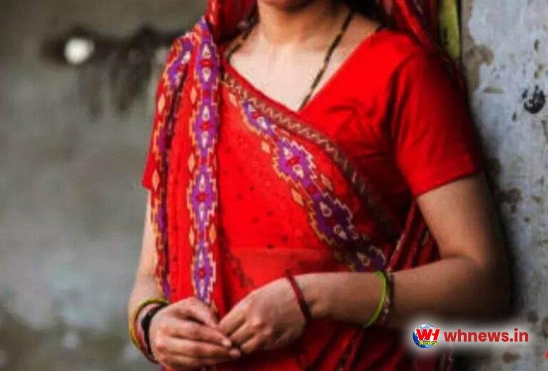 पति के साथ ‘तीसरी’ को देख मची खलबली